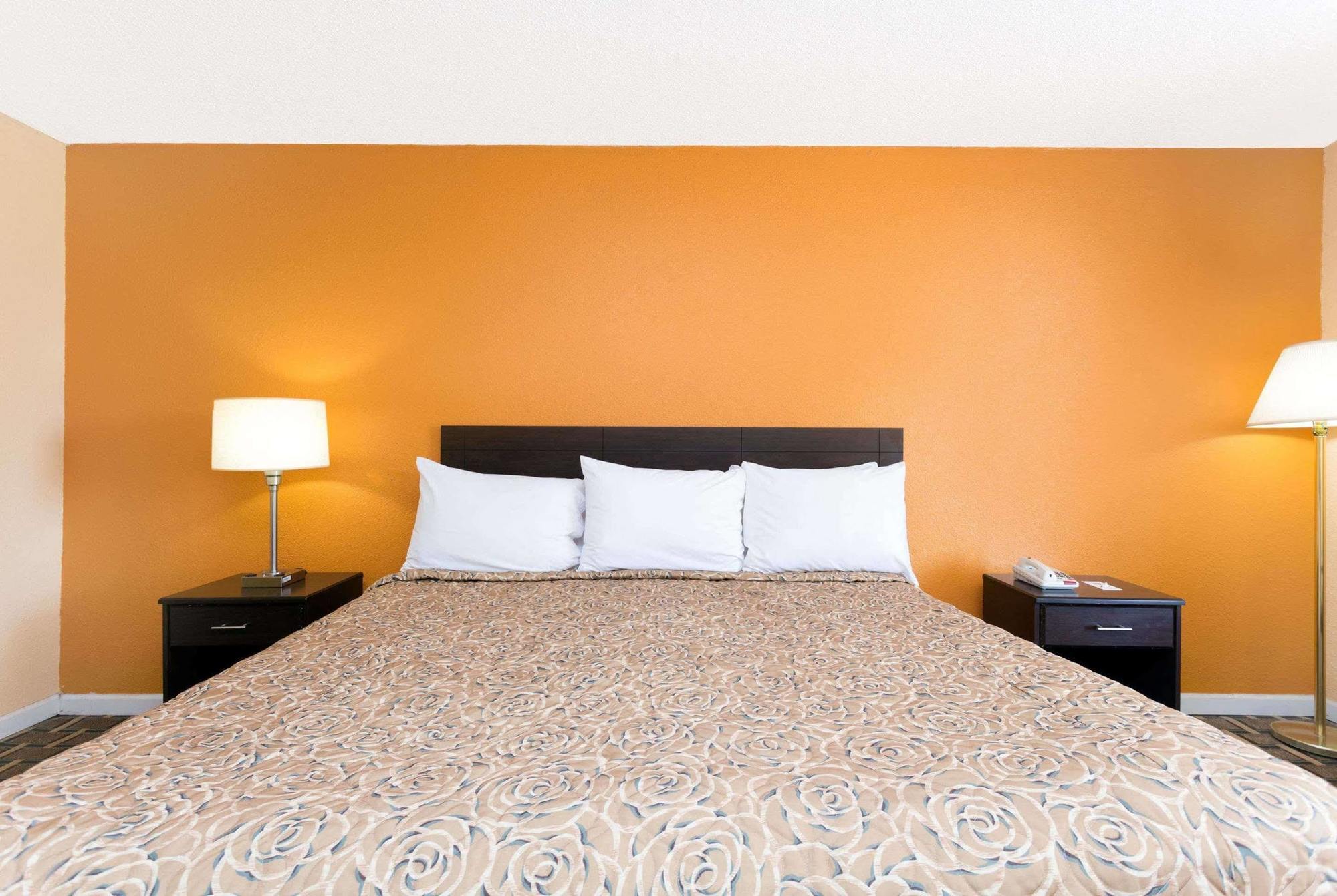 Americas Best Value Inn Perry Exterior photo