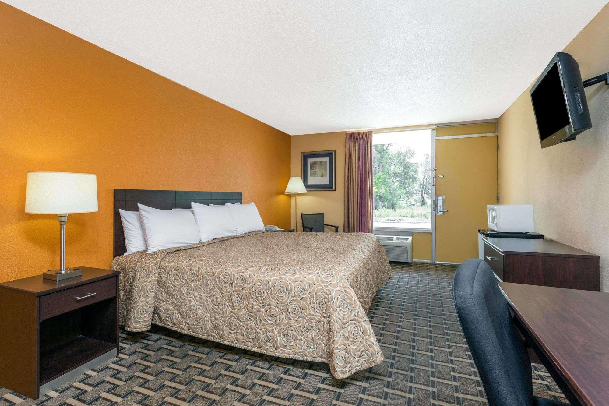Americas Best Value Inn Perry Exterior photo