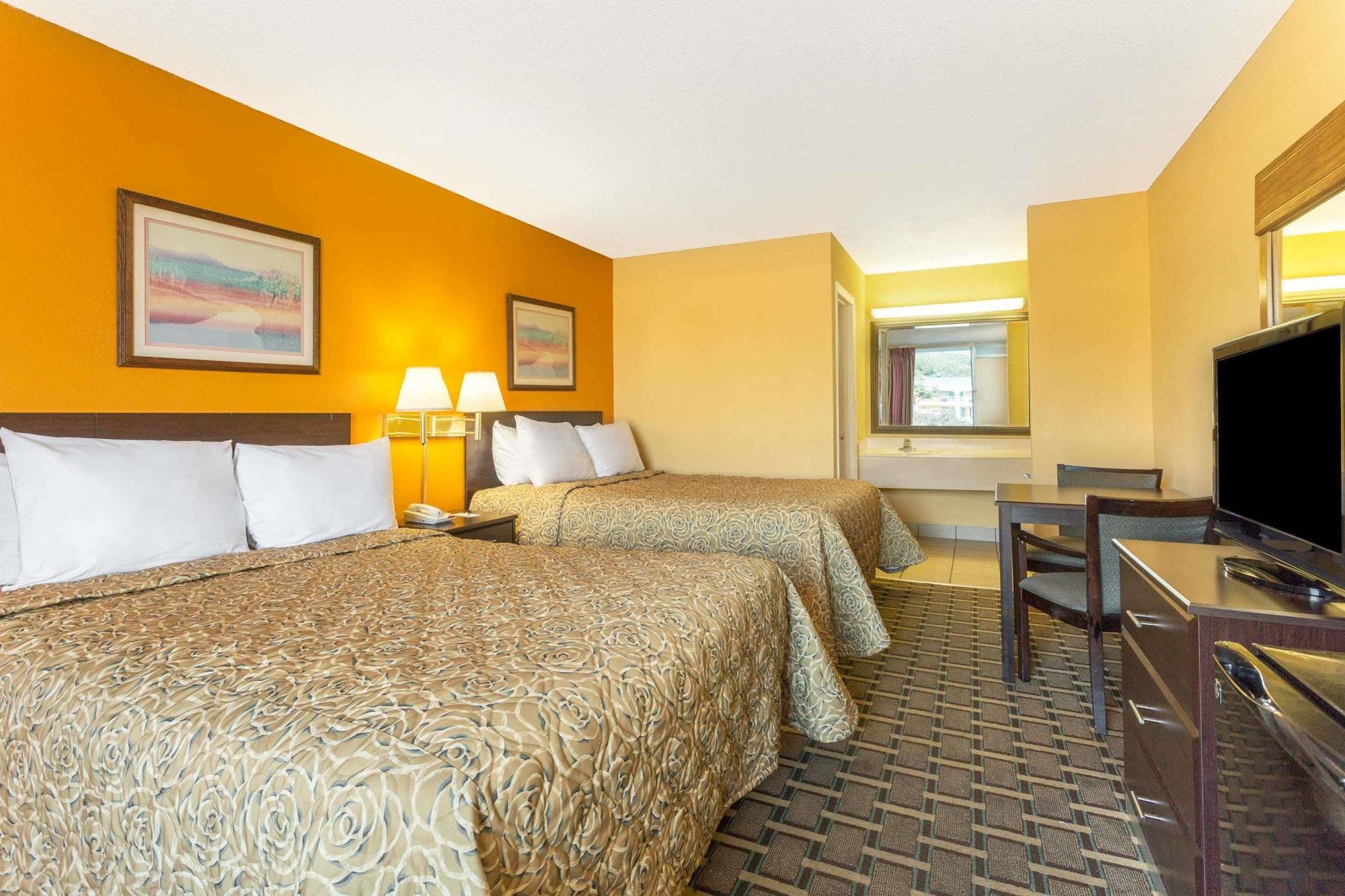 Americas Best Value Inn Perry Exterior photo