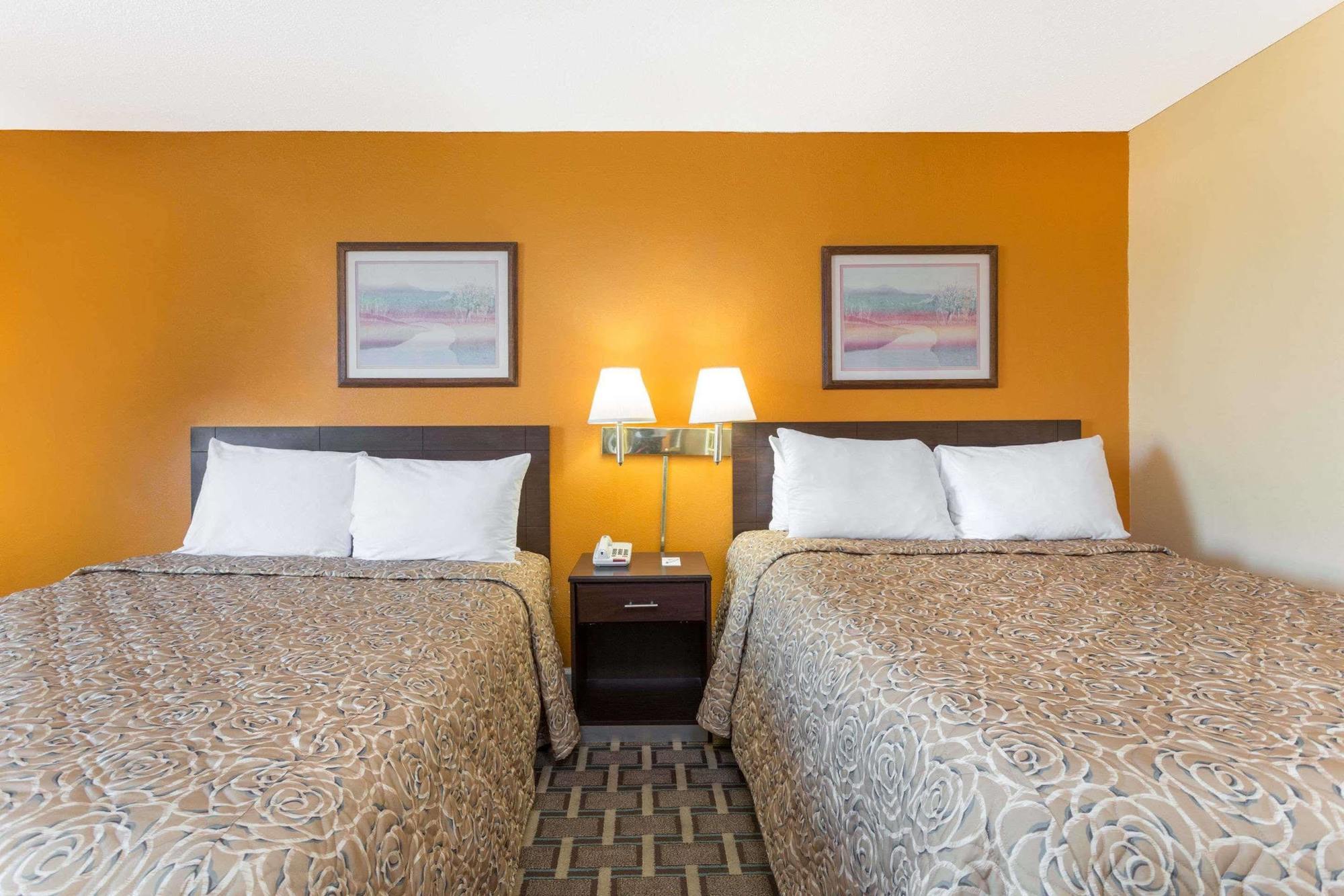 Americas Best Value Inn Perry Exterior photo