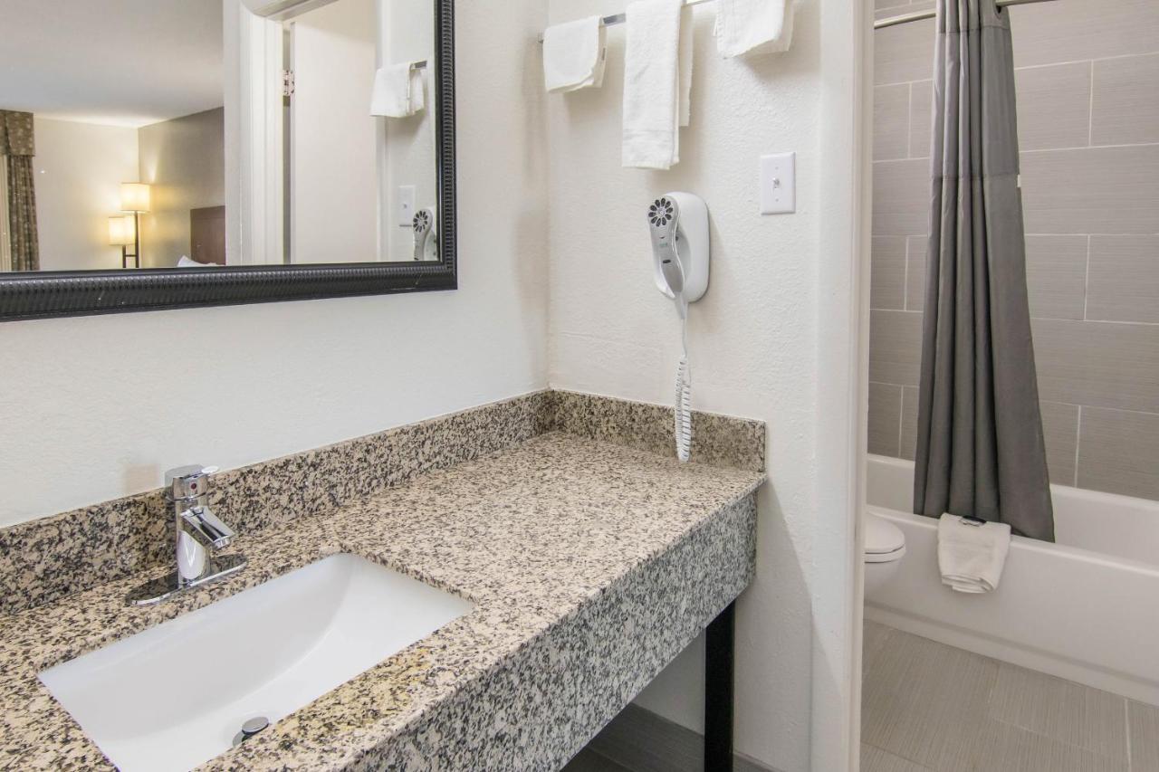 Americas Best Value Inn Perry Exterior photo