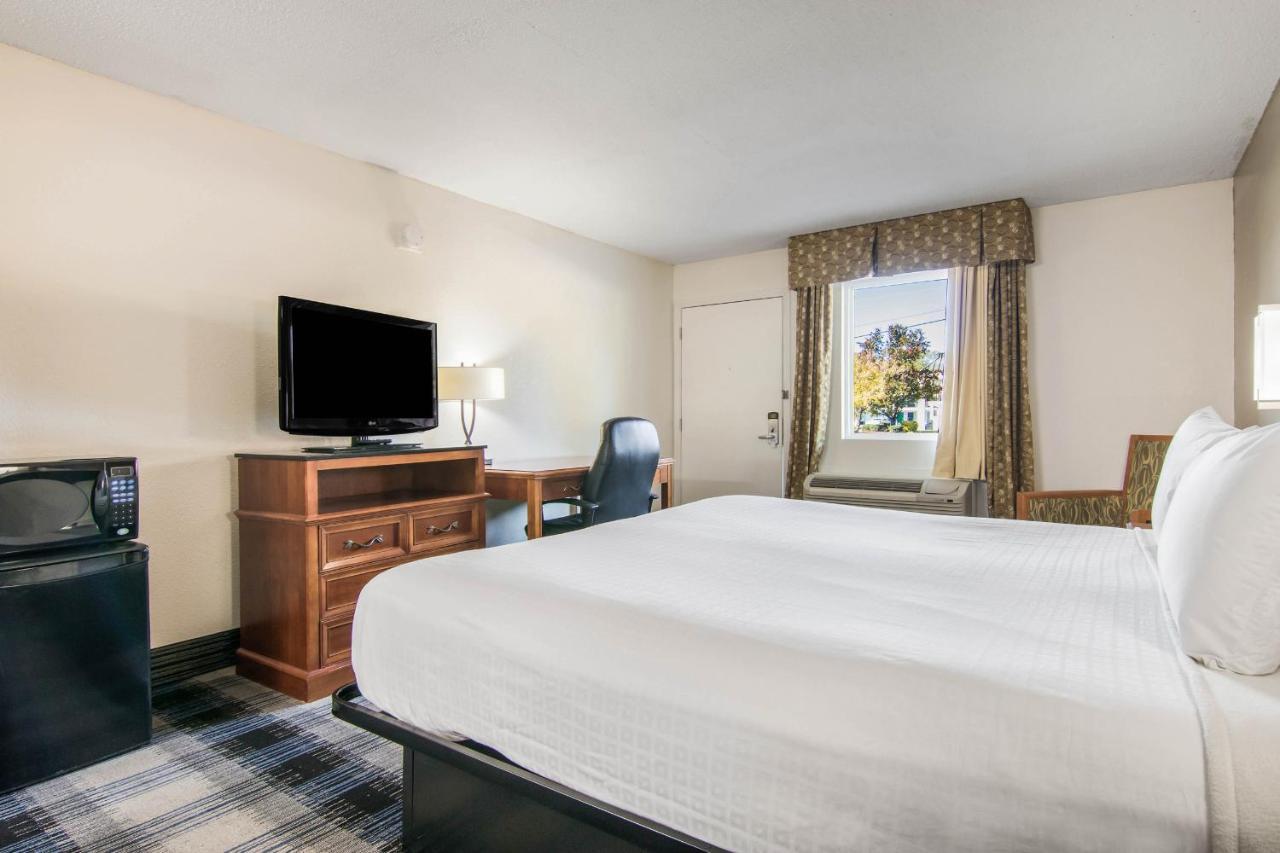 Americas Best Value Inn Perry Exterior photo